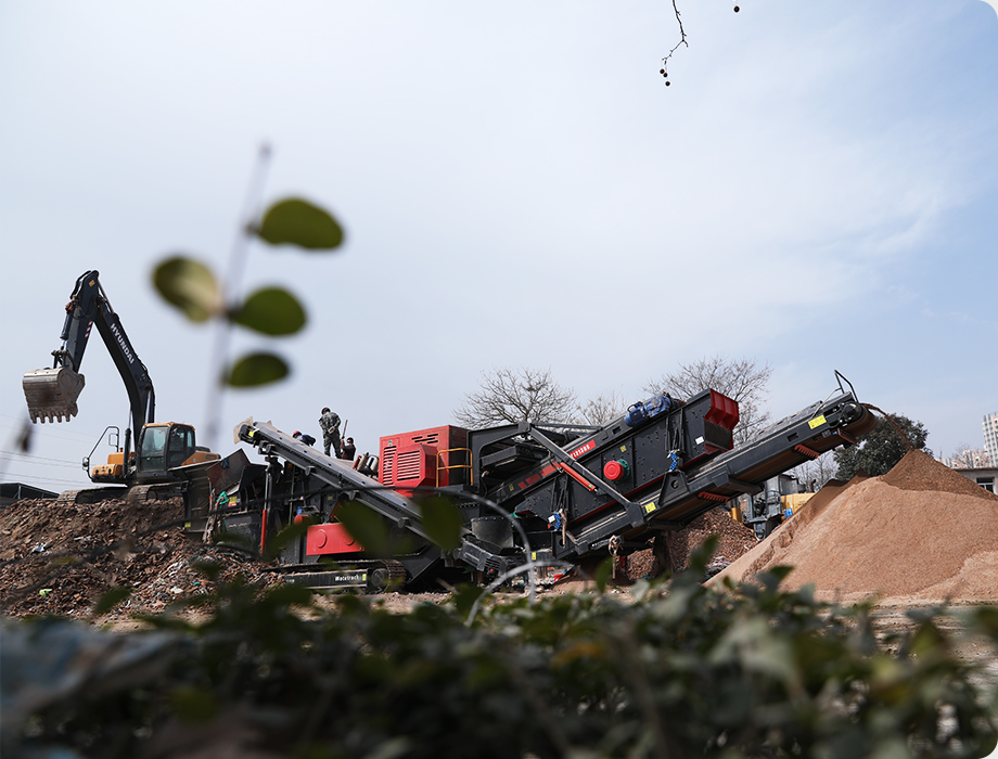 Construction Waste Management ----How Does the Stone Crusher Have a Midas Touch